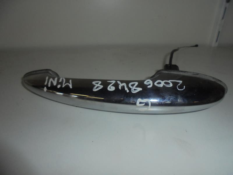 Poignee porte avant gauche MINI MINI 2 R56 PHASE 1  - 1