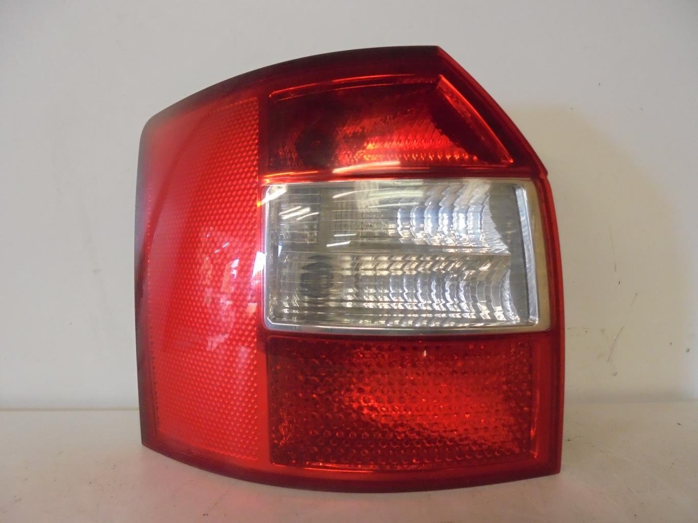 Feu arriere principal gauche (feux) AUDI A4 2 AVANT PHASE 1 BREAK Diesel - 1