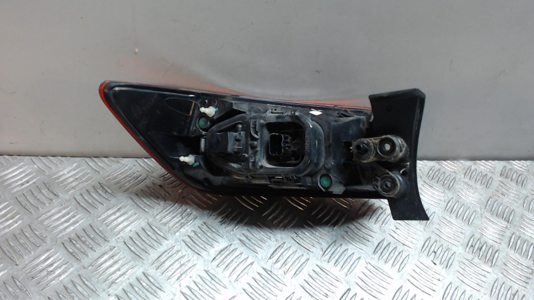 Feu arriere secondaire droit (feux) RENAULT CLIO 4 PHASE 2  - 1
