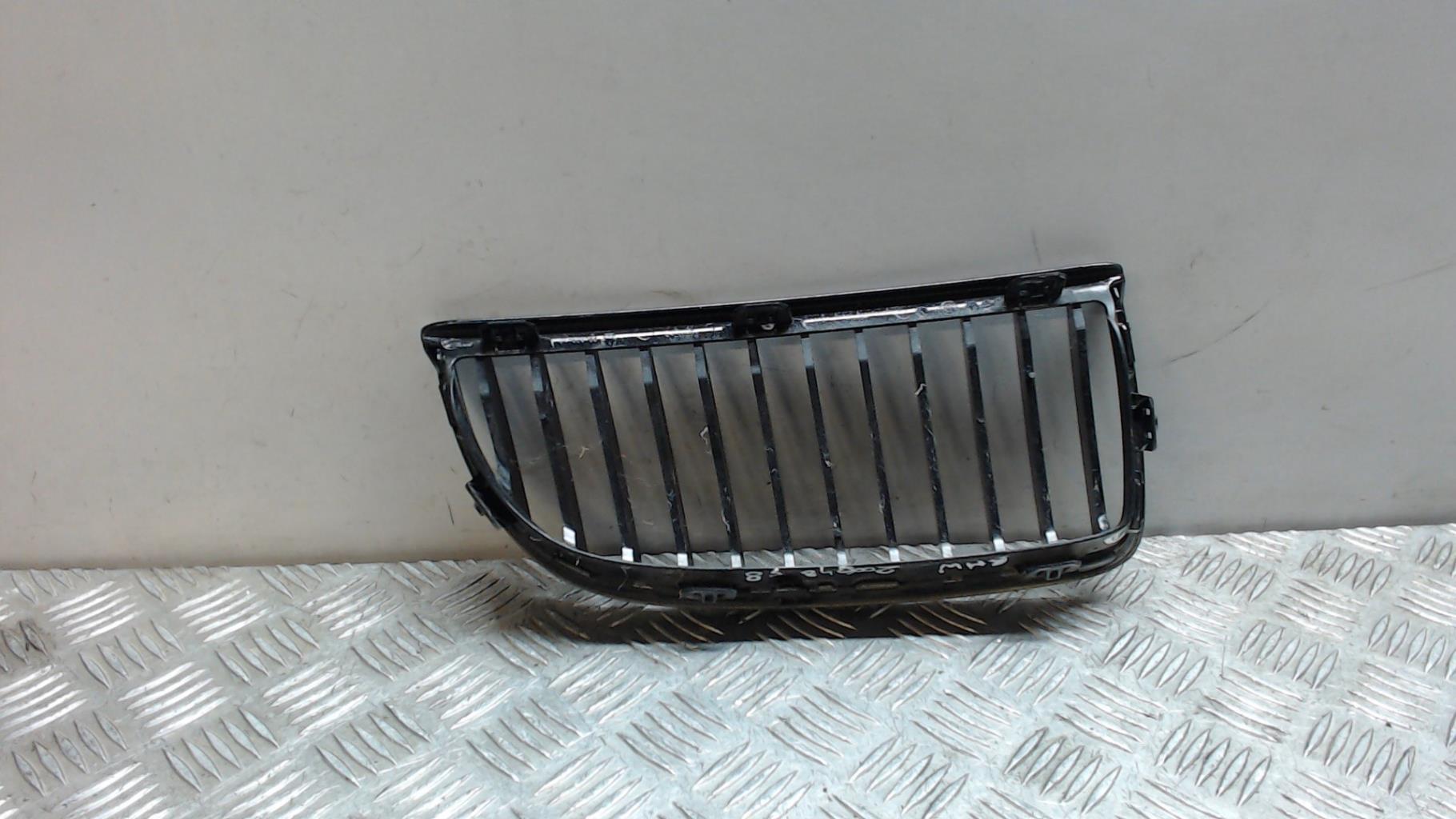 Grille de calandre droite BMW SERIE 3 E91 TOURING PHASE 1 BREAK  - 1