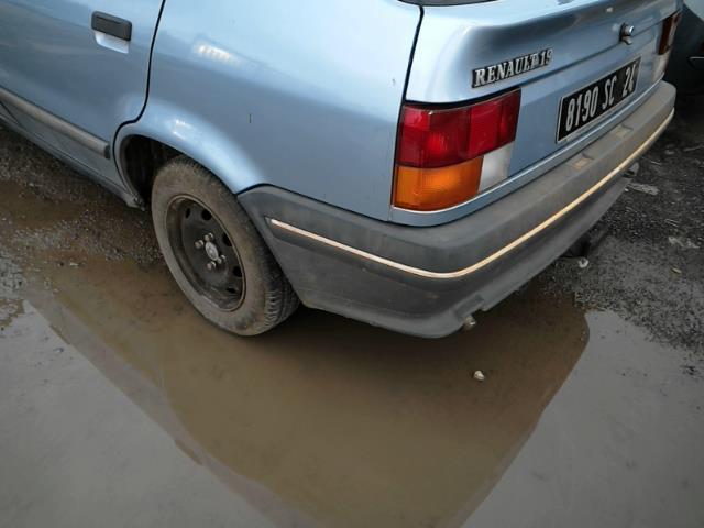 Pare choc arriere RENAULT R19  - 1
