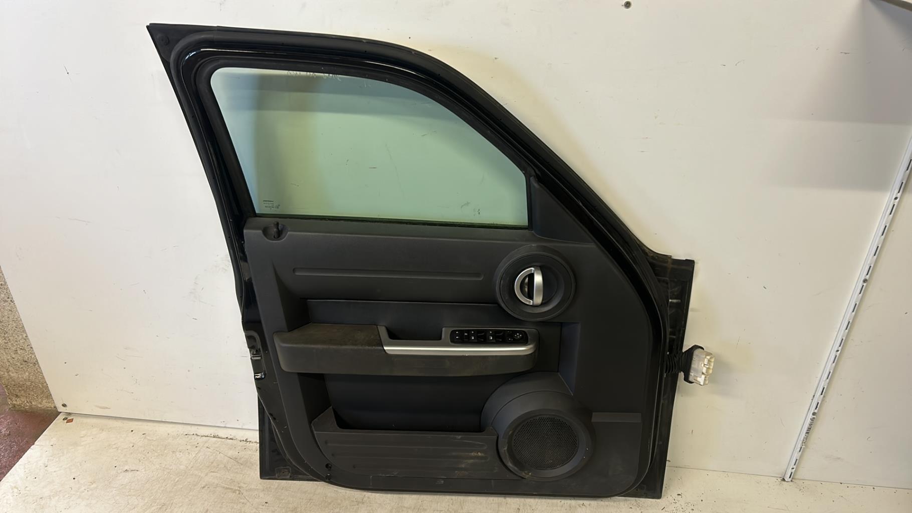 Porte avant gauche DODGE NITRO Diesel - 1