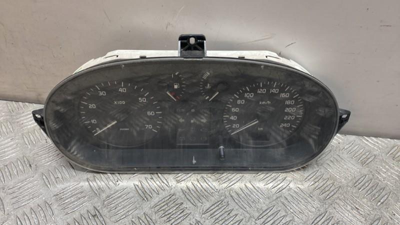 Compteur RENAULT MEGANE 2 PHASE 1 Diesel - 1