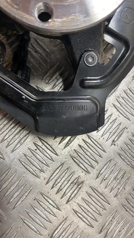 Moyeu avant gauche RENAULT TWINGO 3 Essence - 1