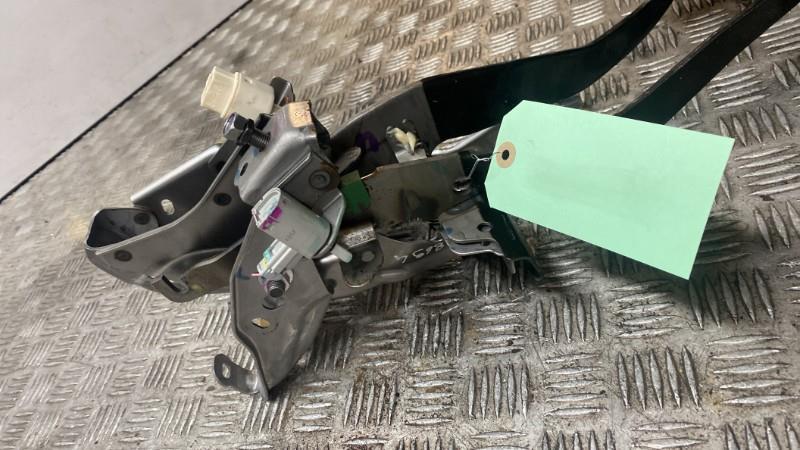 Pedale de frein CITROEN C1 2 Essence - 1
