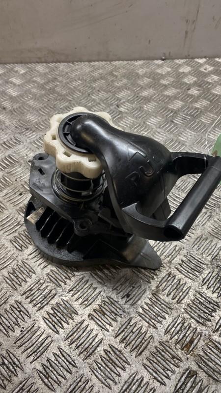 Treuil de roue de secours RENAULT CLIO 3 PHASE 2  - 1