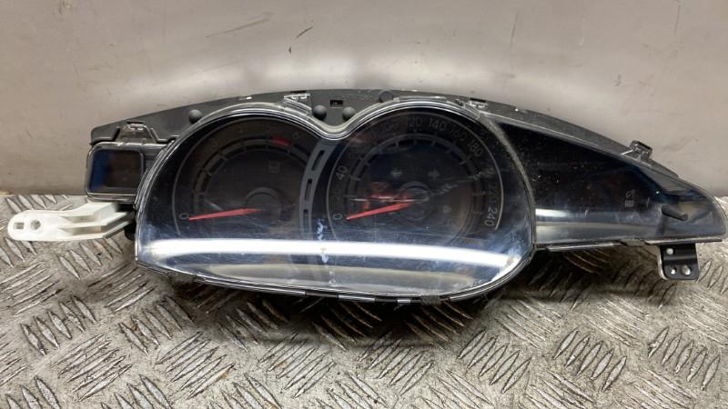 Compteur TOYOTA VERSO PHASE 1 Diesel - 1