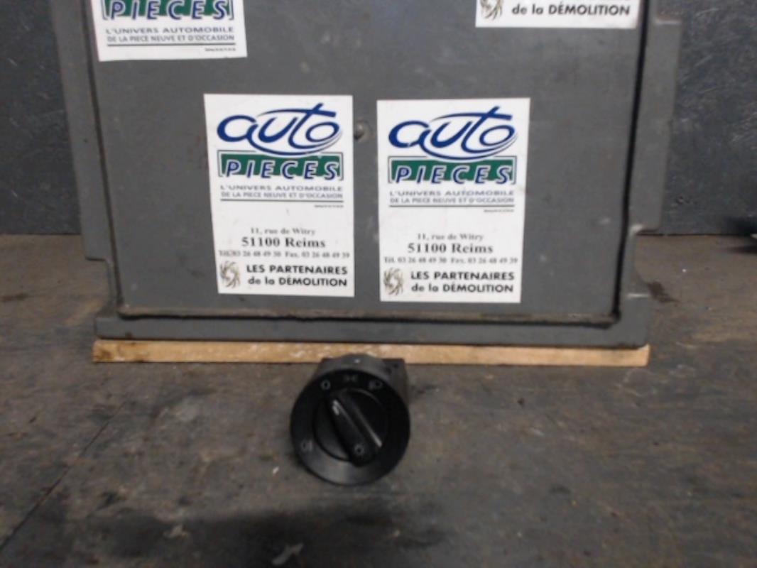 Commande de phare VOLKSWAGEN POLO 3 PHASE 2 Essence - 1