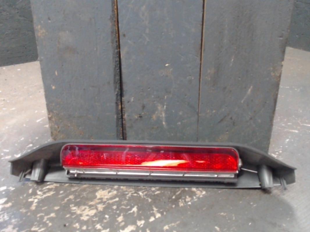 Feu arriere stop central FIAT PANDA 2 PHASE 1 Essence - 1