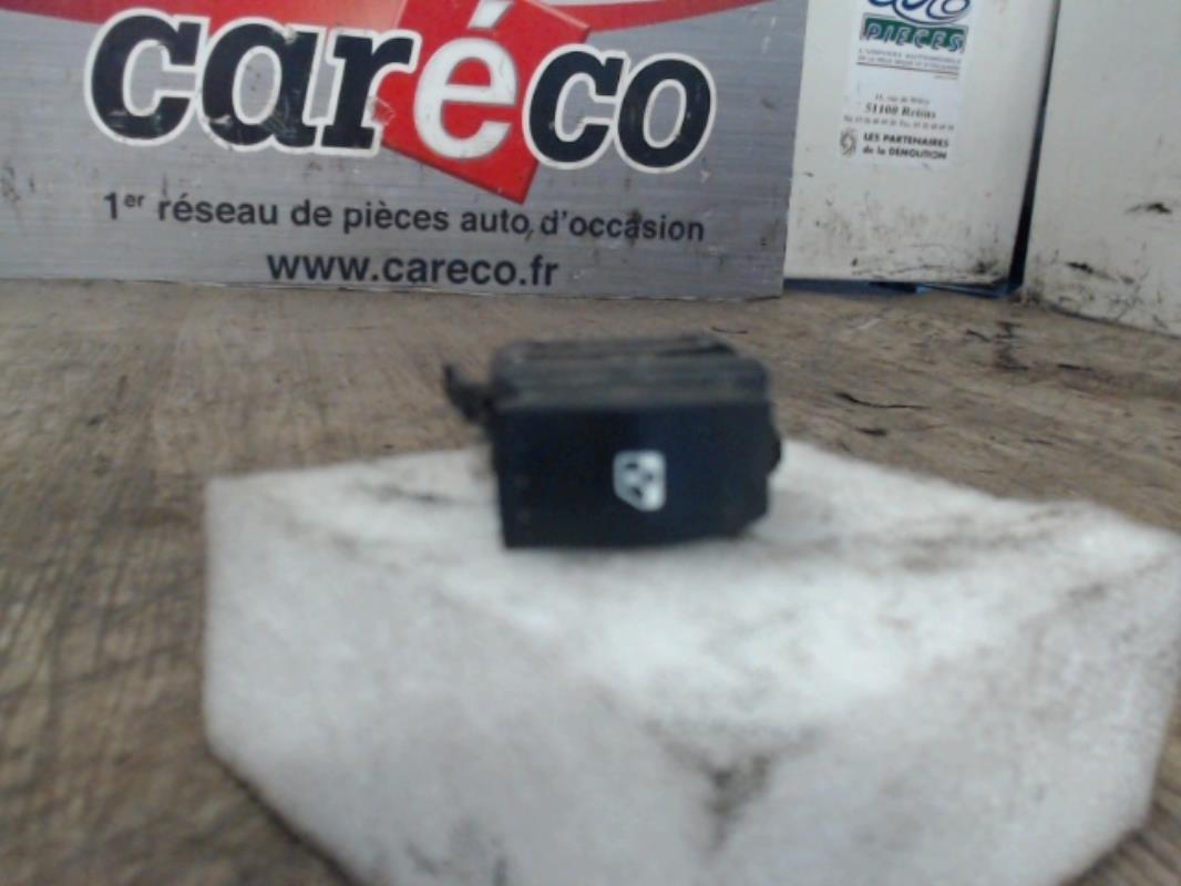 Interrupteur de leve vitre RENAULT CLIO 2 PHASE 2 Diesel - 1