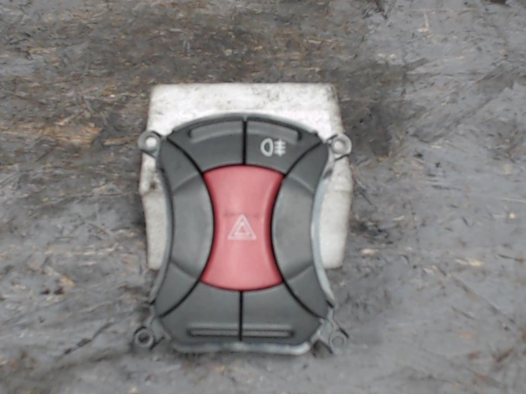 Bouton de warning FIAT DOBLO 1 PHASE 2 Diesel - 1