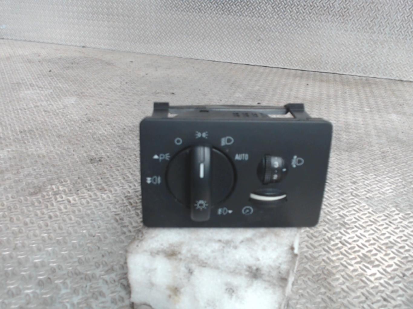 Commande de phare FORD FOCUS 2 PHASE 1 Diesel - 1
