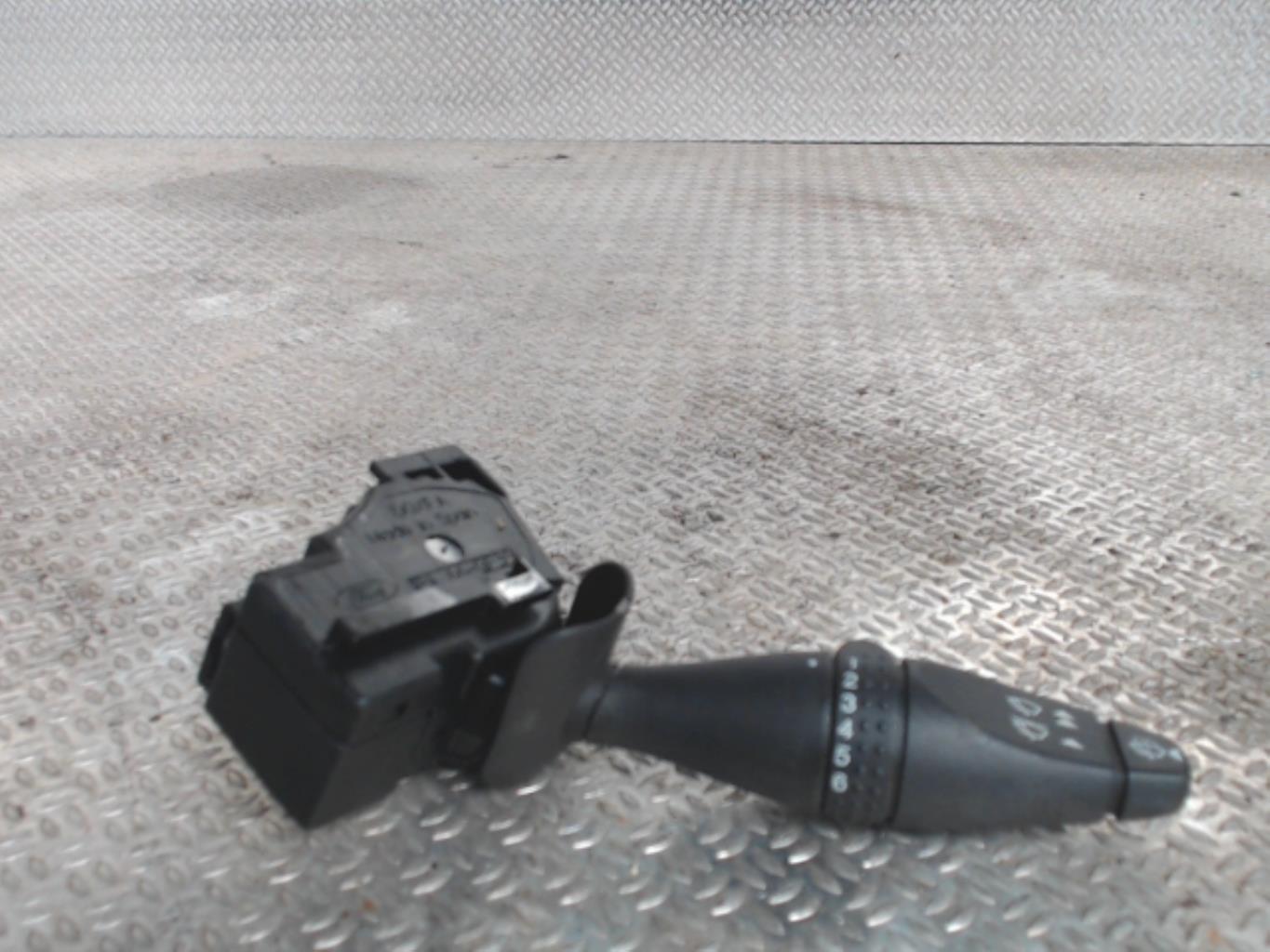 Commodo d'essuie glaces FORD FIESTA 5 PHASE 2 Essence - 1