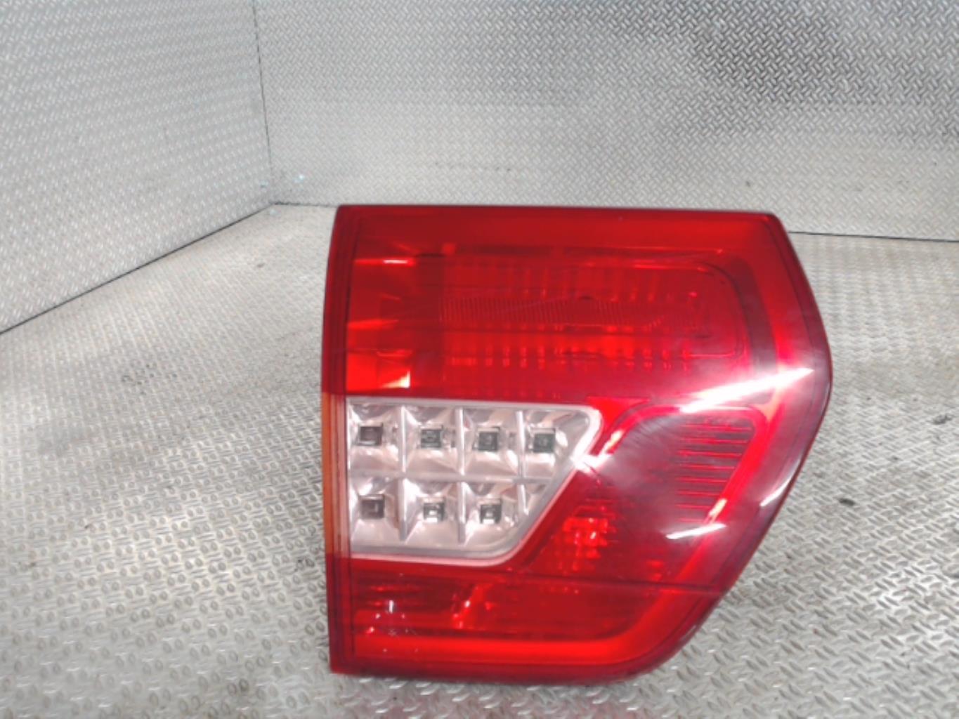 Feu arriere secondaire gauche (feux) CITROEN C5 2 BREAK Diesel - 1