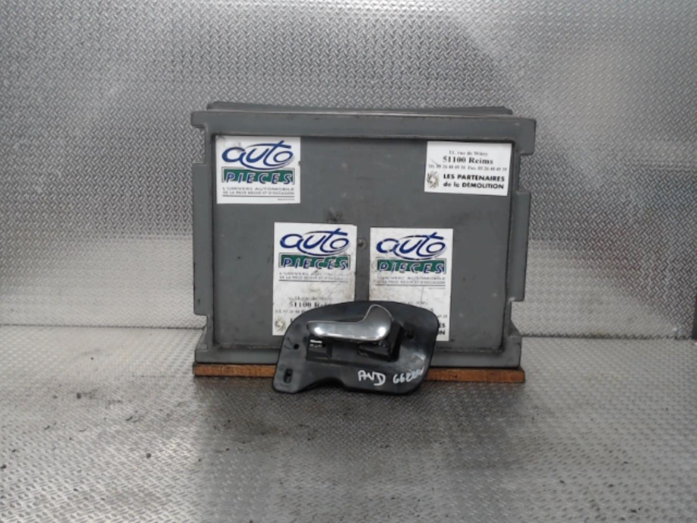Poignee interieur avant droit OPEL CORSA C PHASE 2 Diesel - 1