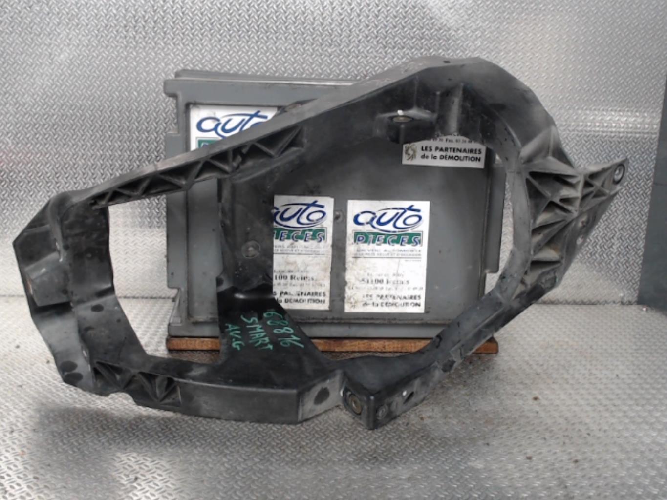 Support de phare gauche (tôle) SMART FORFOUR 1 Diesel - 1