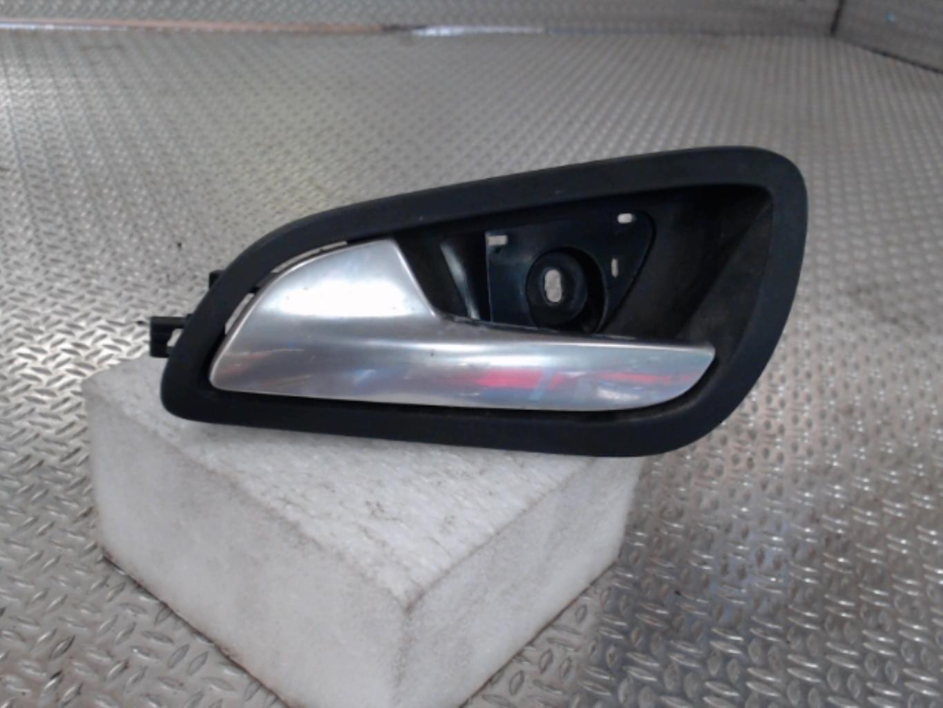 Poignee interieur arriere gauche FORD C-MAX 2 PHASE 1 Diesel - 1
