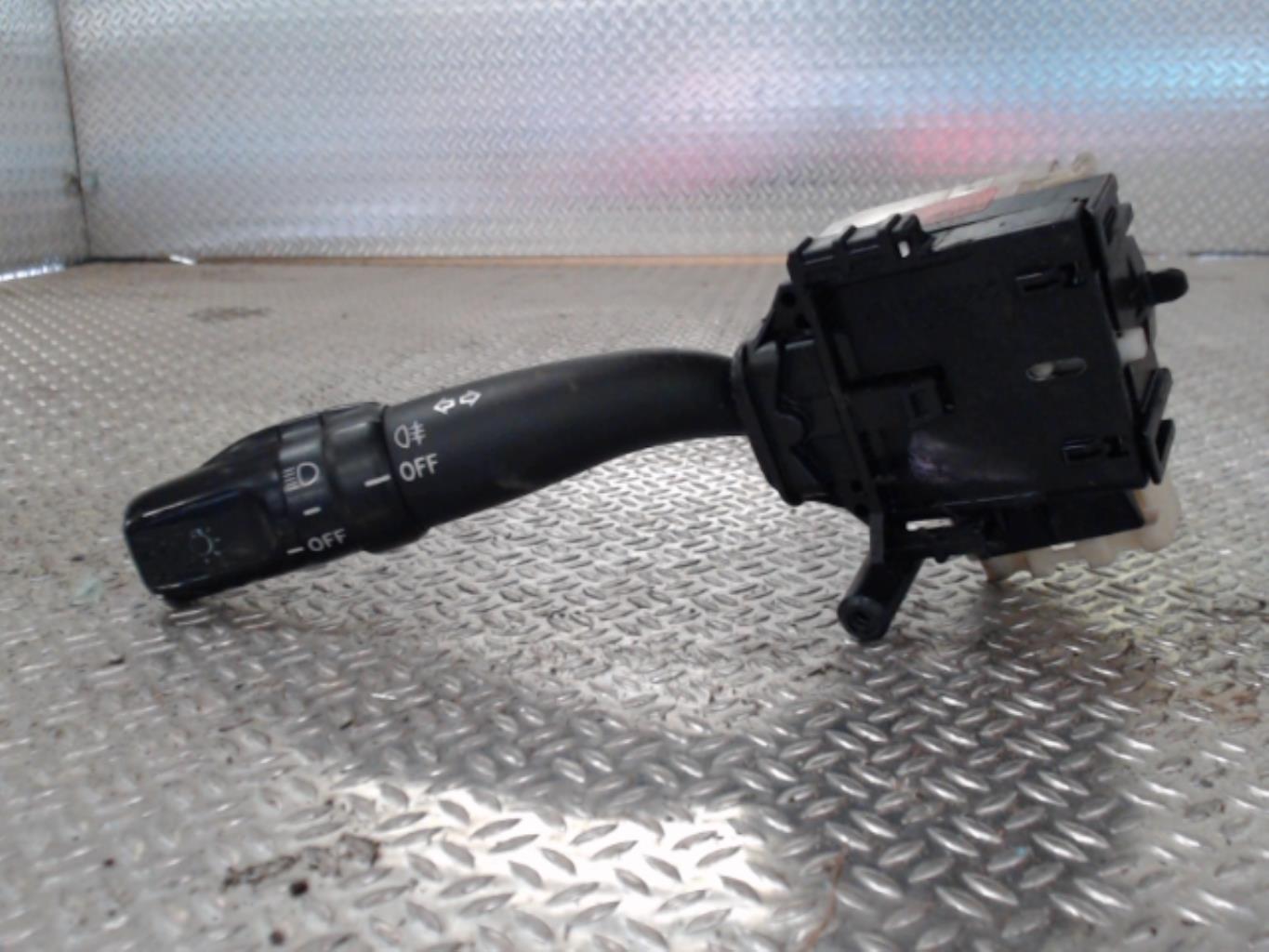Commodo phare TOYOTA COROLLA VERSO 2 PHASE 1 Diesel - 1