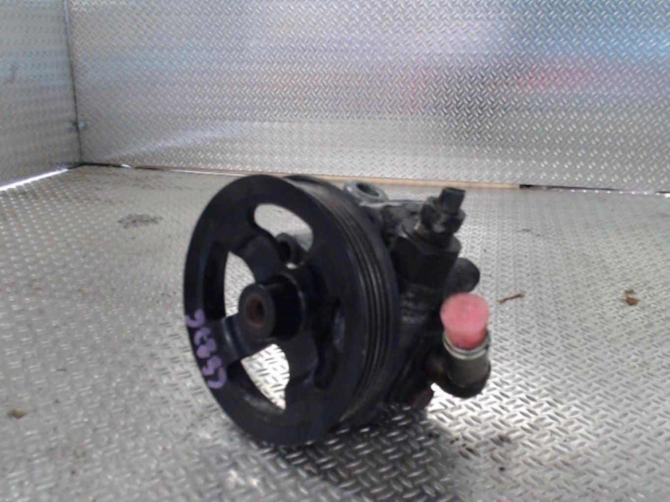 Pompe de direction TOYOTA COROLLA VERSO 2 PHASE 1 Diesel - 1