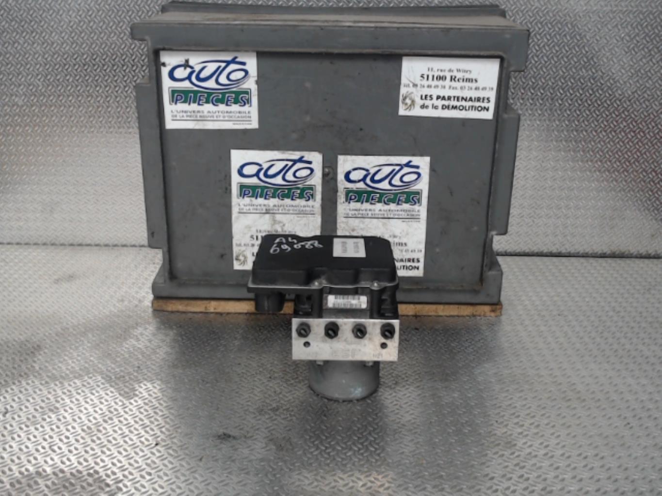 Bloc ABS (freins anti-blocage) AUDI A4 2 AVANT PHASE 2 BREAK Diesel - 1