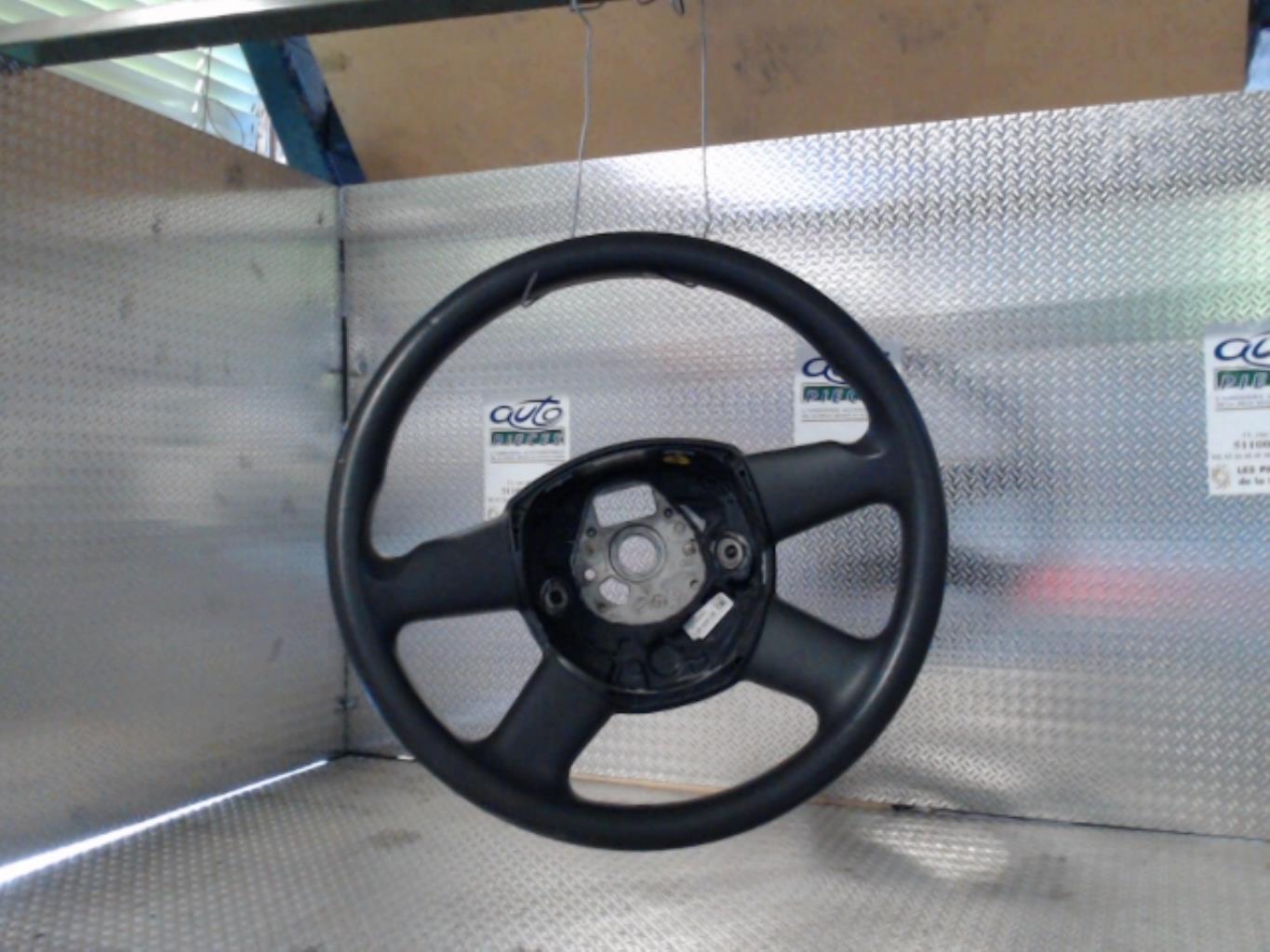 Volant AUDI A4 2 AVANT PHASE 2 BREAK Diesel - 1