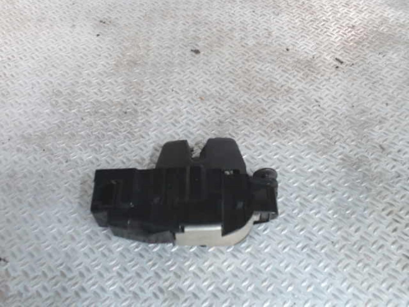 Fermeture centralisee coffre CITROEN C5 2 Diesel - 1