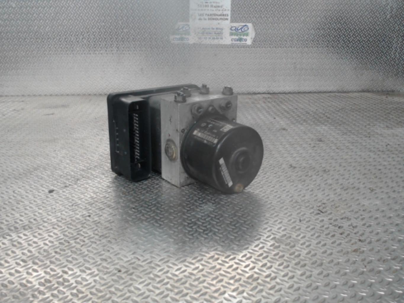 Bloc ABS (freins anti-blocage) AUDI A3 2 SPORTBACK PHASE 1 Diesel - 1
