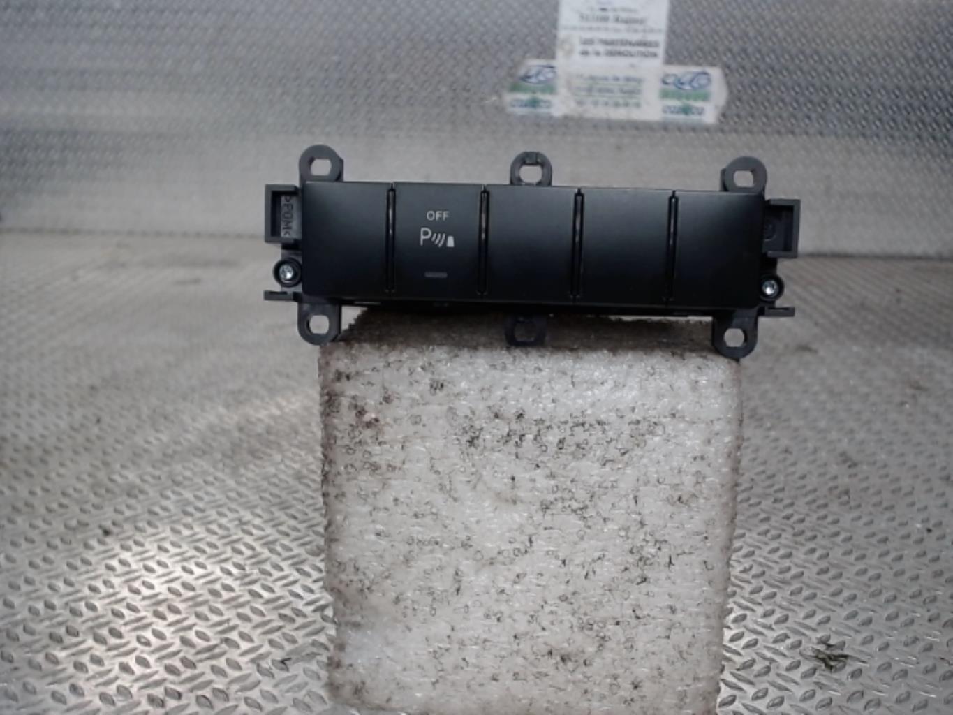 Bouton/Interrupteur MERCEDES CLASSE A 169 PHASE 2  - 1