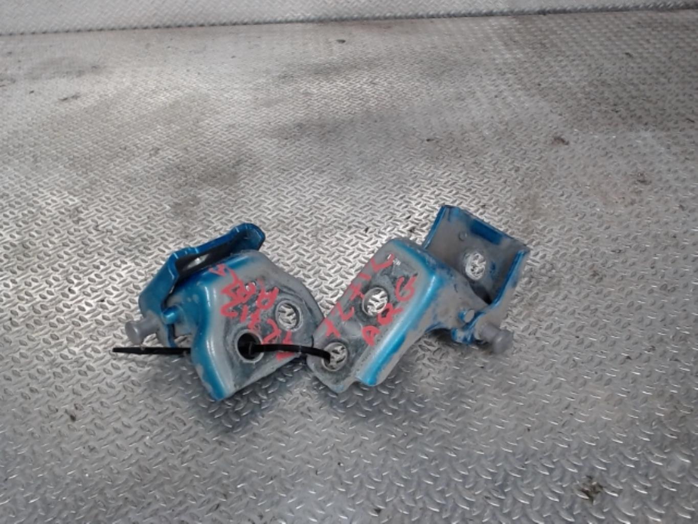 Charniere de porte arriere gauche CITROEN C3 2 PHASE 1 Diesel - 1