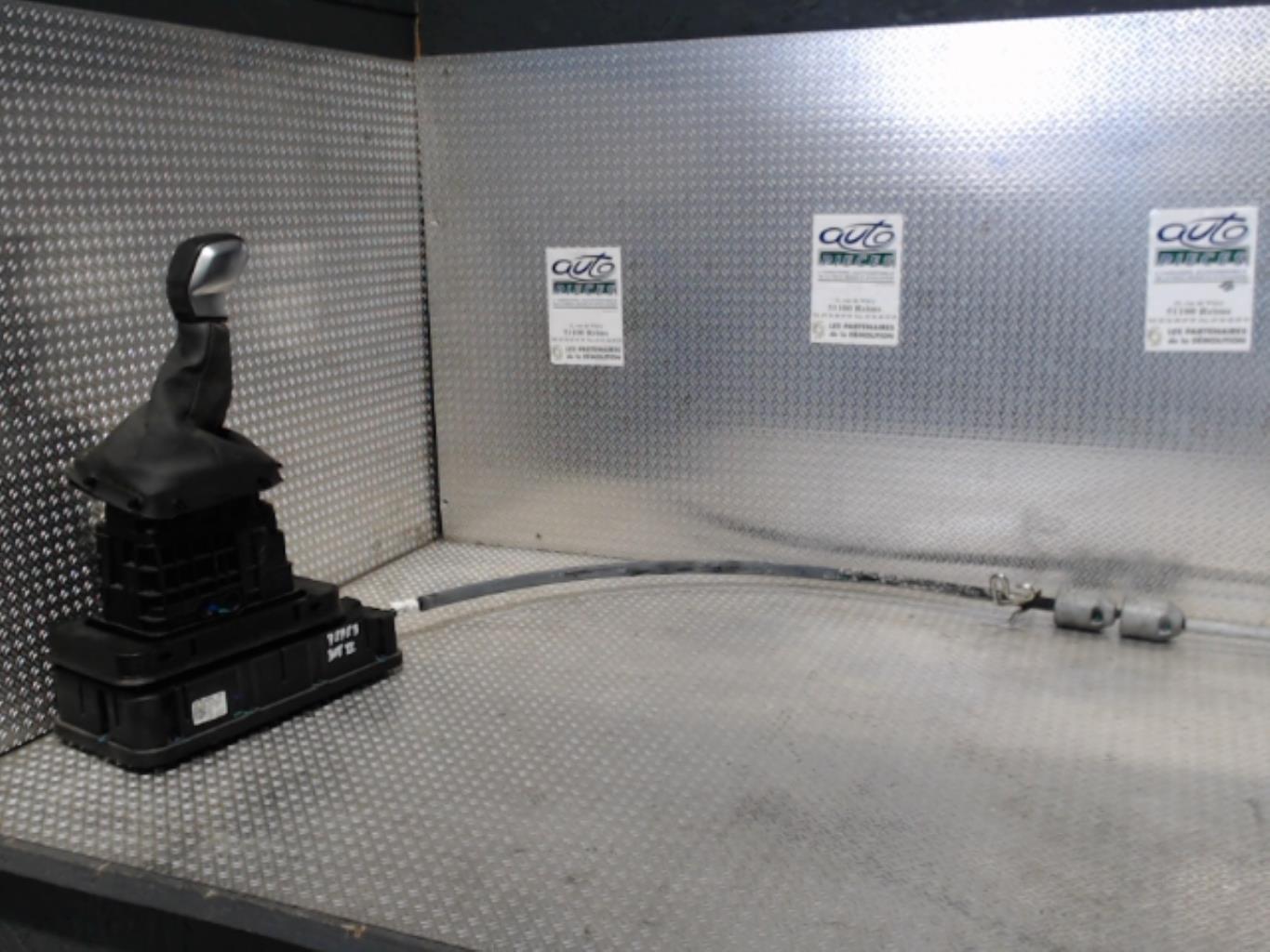 Levier de vitesses PEUGEOT 308 2 SW PHASE 1 BREAK Diesel - 1