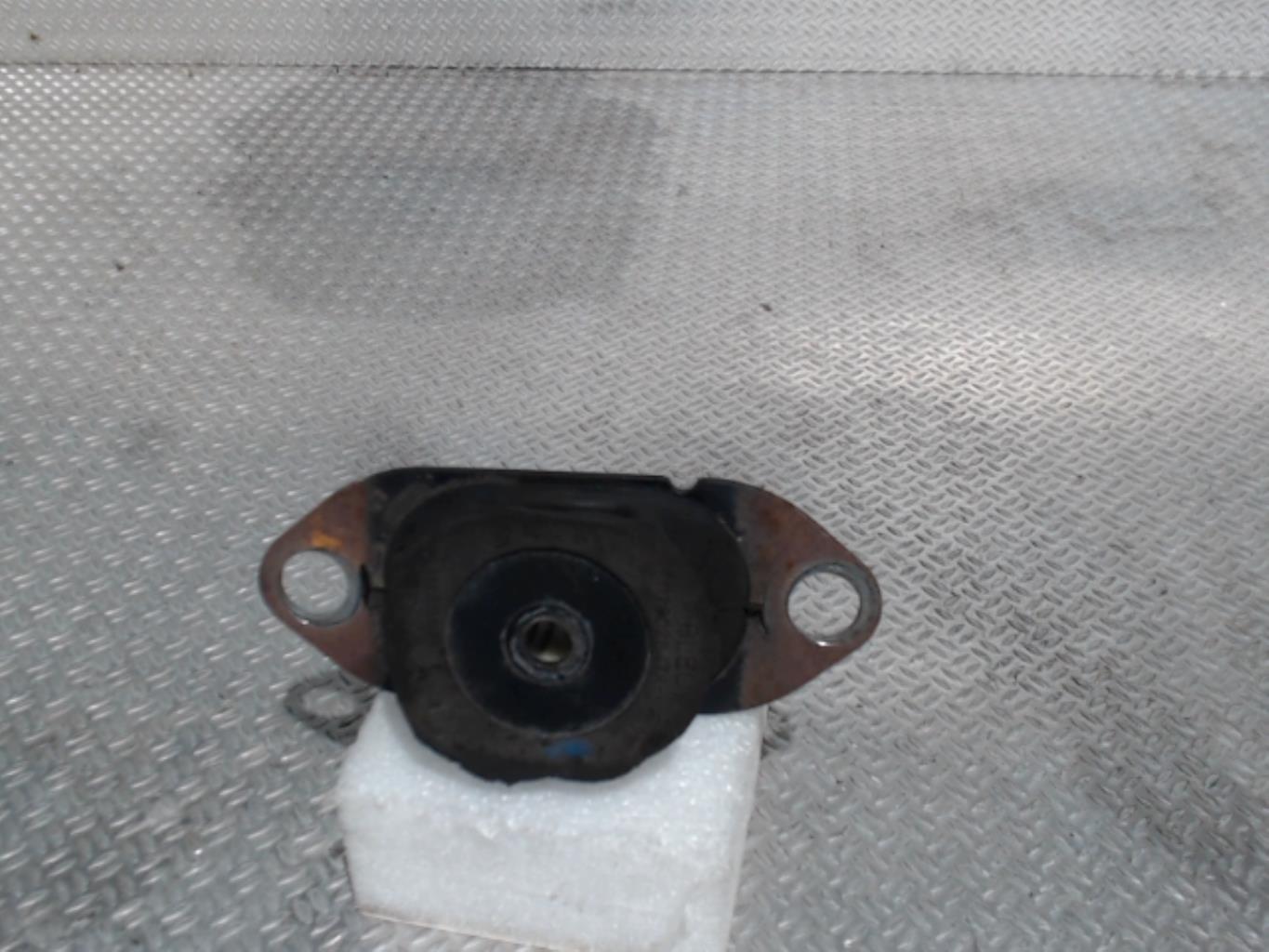 Support moteur gauche RENAULT CAPTUR 1 Diesel - 1