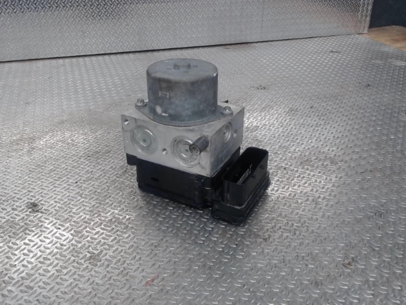 Bloc ABS (freins anti-blocage) MINI MINI 2 R56 PHASE 1 Essence - 1