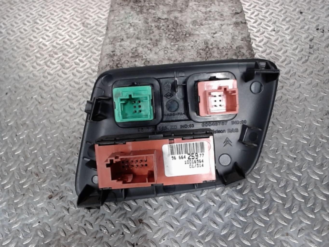 Bouton/Interrupteur CITROEN C4 2 PHASE 1 Diesel - 1