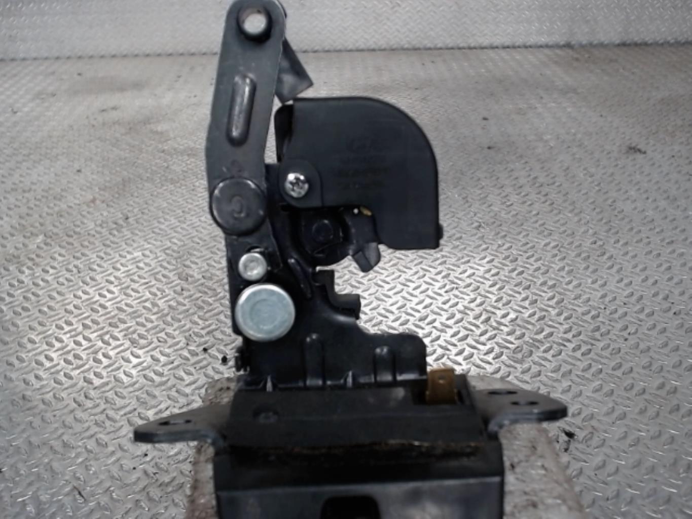 Fermeture centralisee coffre HYUNDAI SANTA FE 2 PHASE 1 Diesel - 1