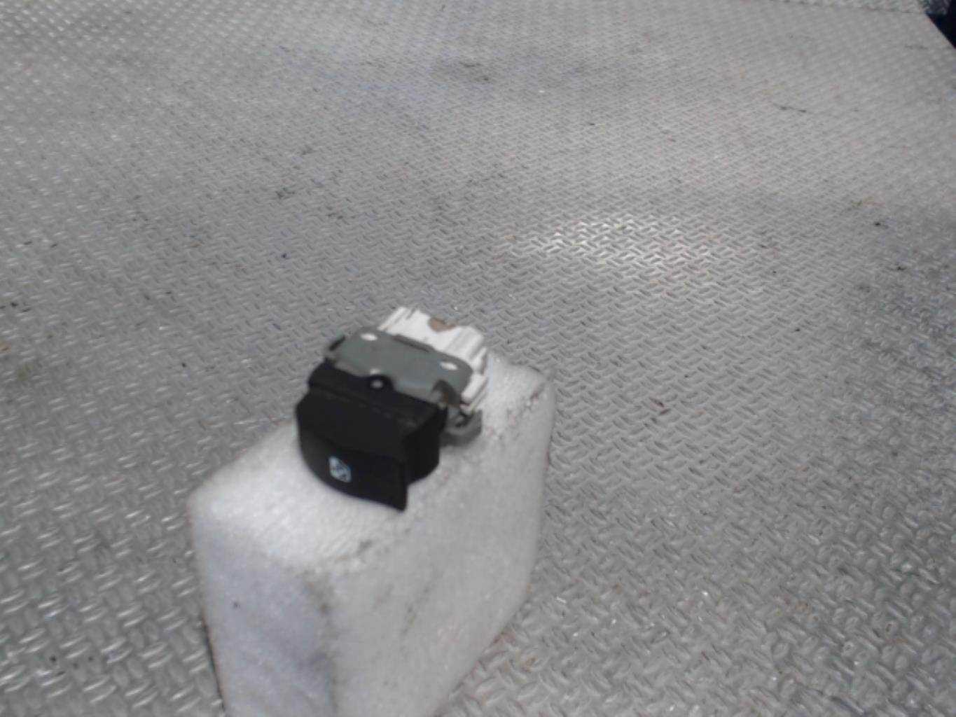 Interrupteur de leve vitre RENAULT LAGUNA 2  - 1