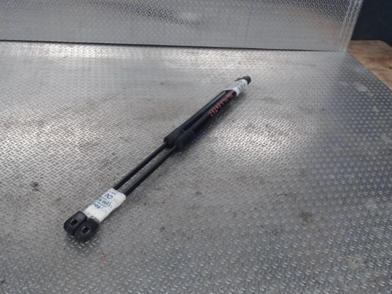Verin de coffre CITROEN C4 2 PHASE 1 Diesel - 1