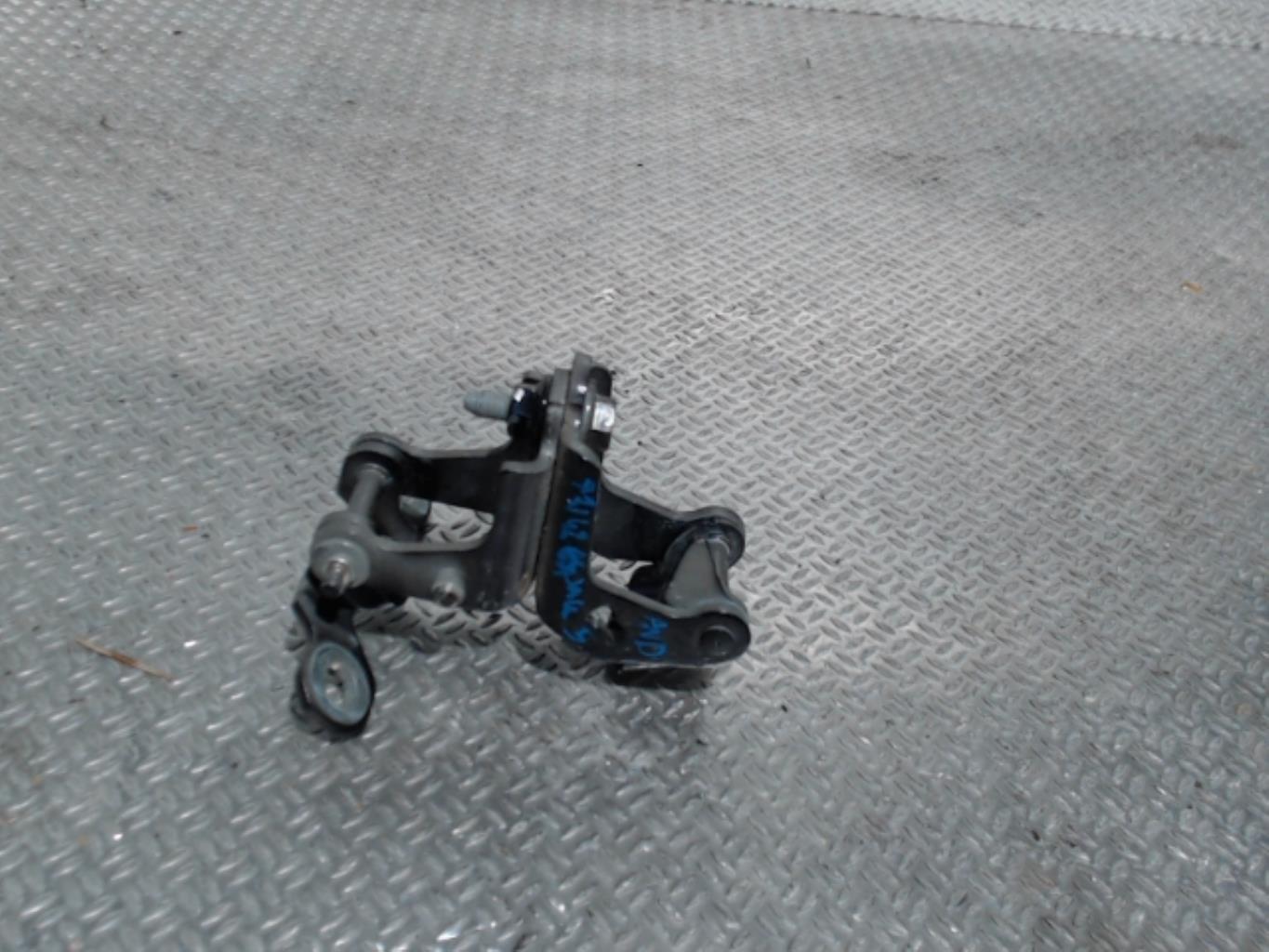 Charniere de porte avant droit RENAULT ESPACE 5 Diesel - 1