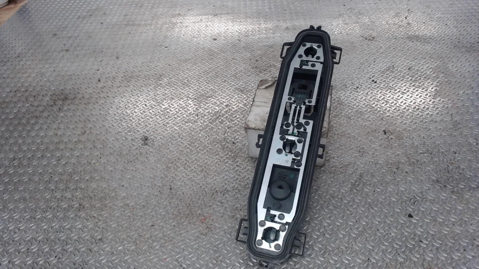 Platine feu arriere droit RENAULT KANGOO 2 PHASE 1 Electricité - 1