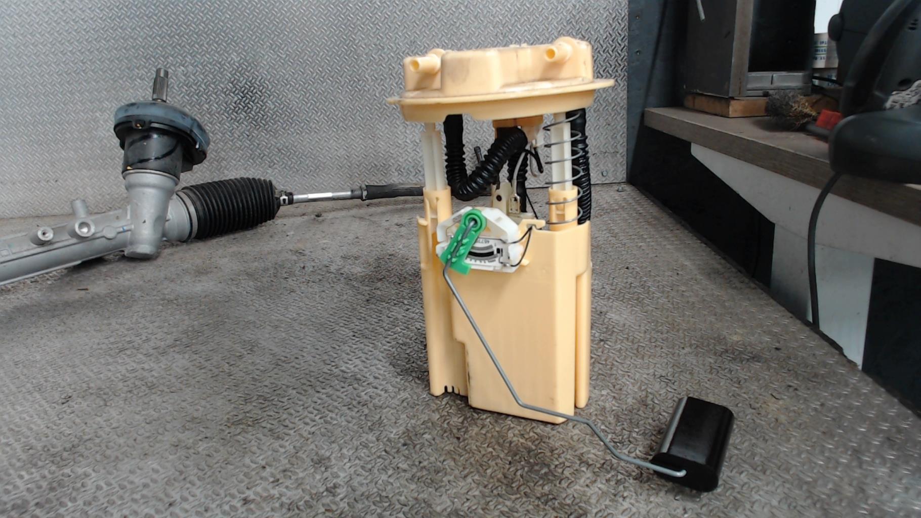 Pompe à carburant RENAULT CAPTUR 1 Diesel - 1