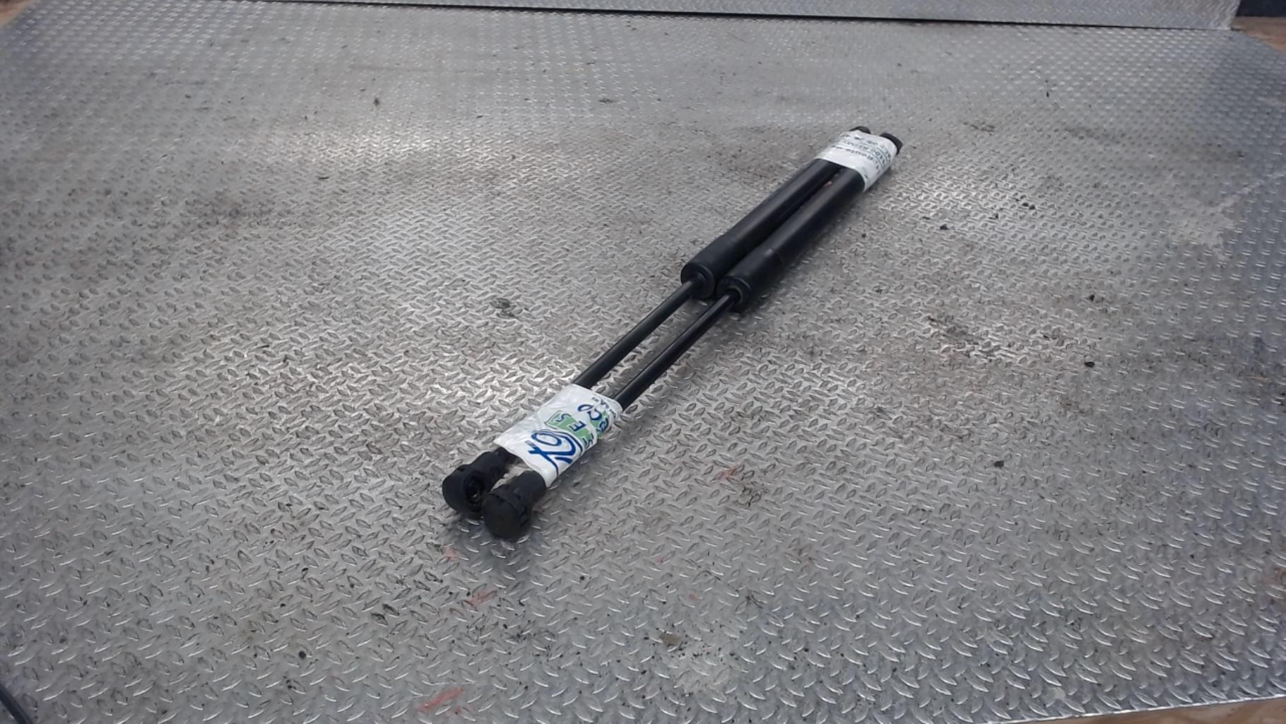 Verin de coffre CITROEN DS3 PHASE 1 Essence - 1