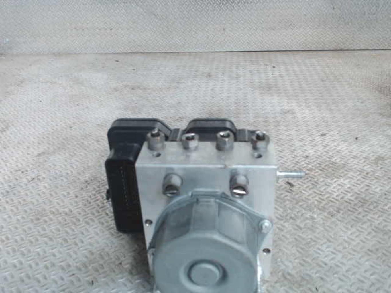 Bloc ABS (freins anti-blocage) RENAULT CLIO 4 PHASE 2 Essence - 1