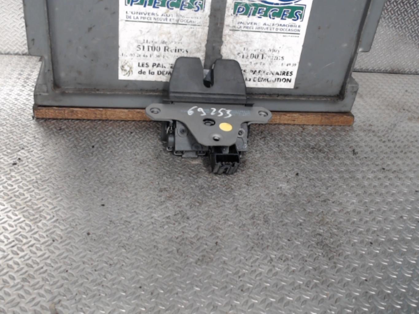 Fermeture centralisee coffre FORD C-MAX 2 PHASE 1 Diesel - 1