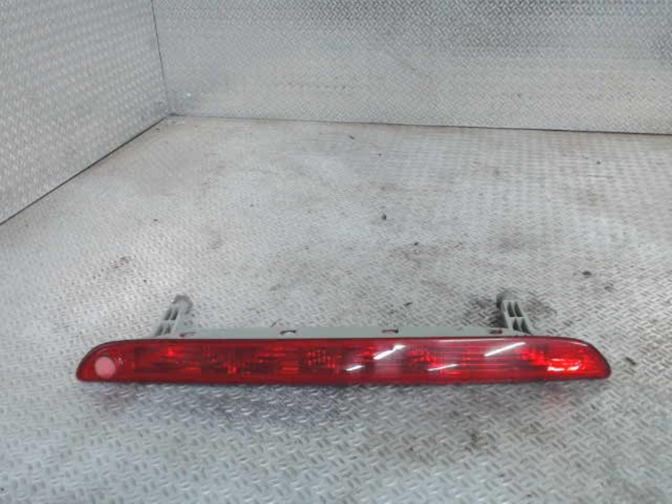 Feu arriere stop central OPEL AGILA B Diesel - 1
