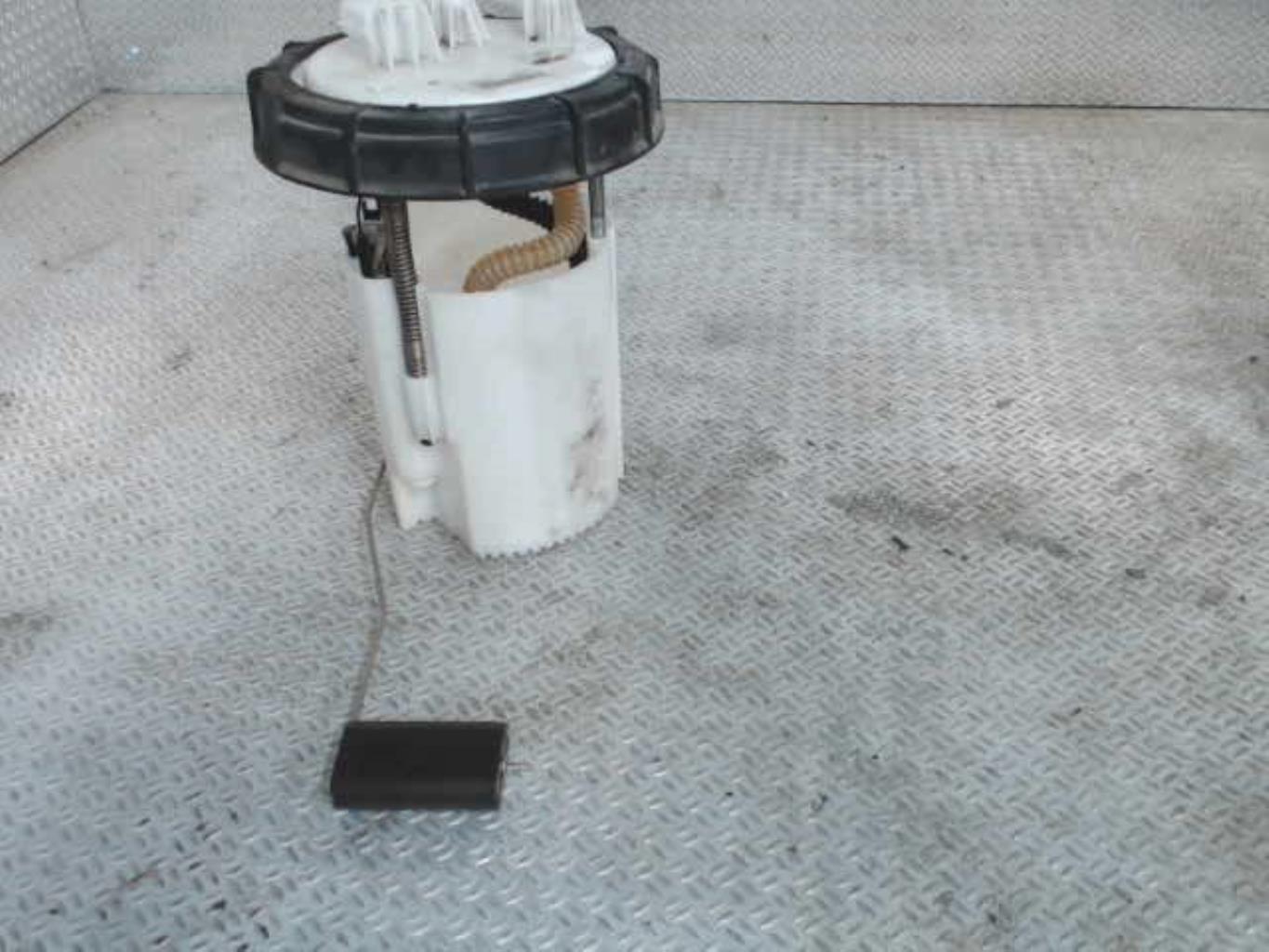 Pompe à carburant RENAULT SCENIC 3 PHASE 1 Diesel - 1