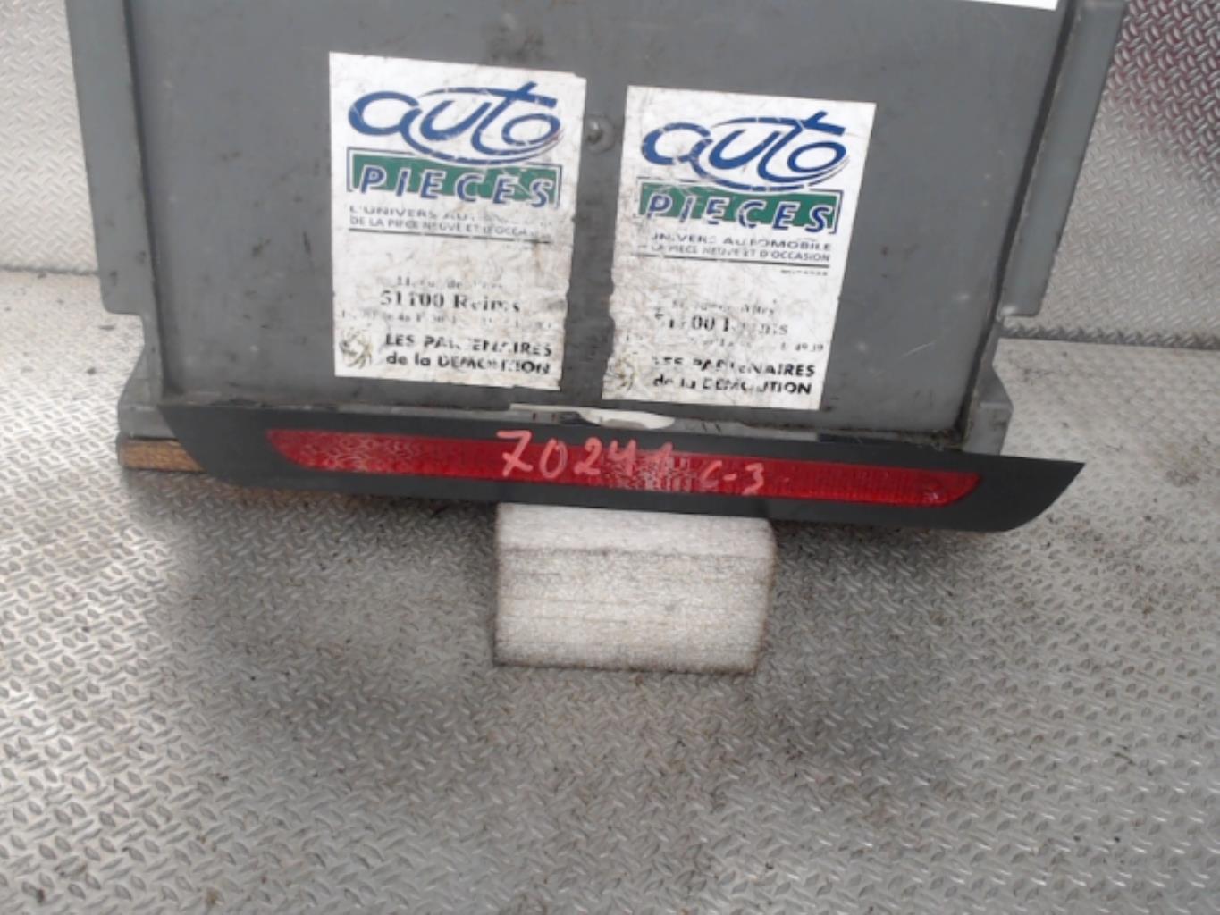 Feu arriere stop central CITROEN C3 1 PHASE 1 Diesel - 1