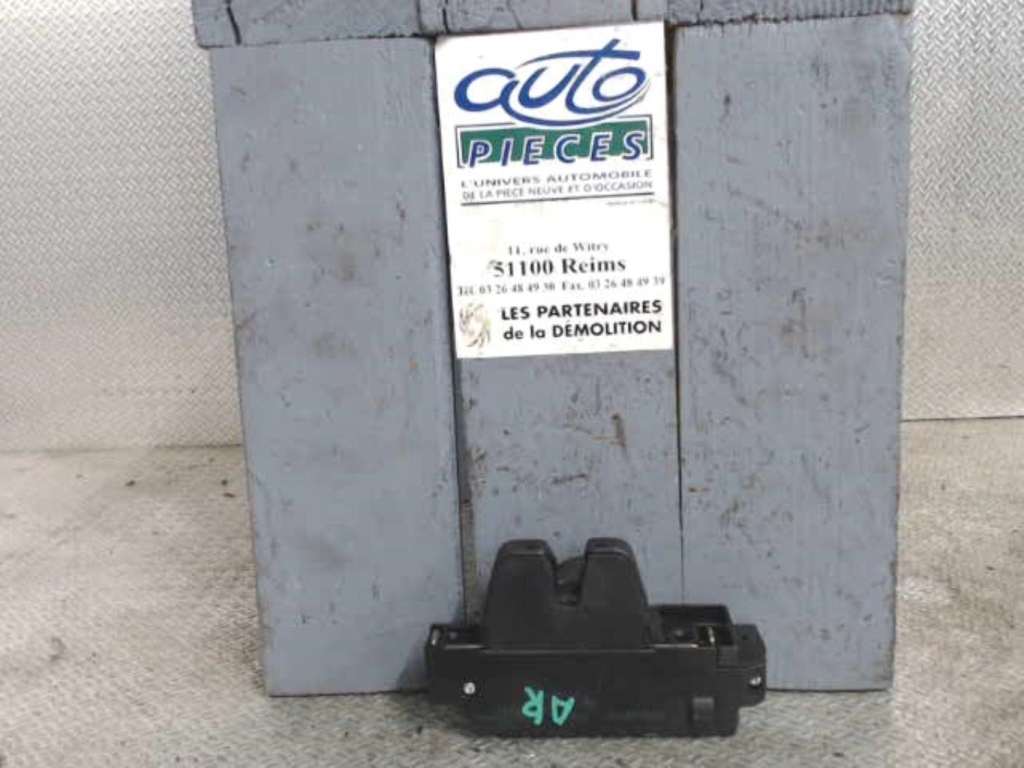 Fermeture centralisee coffre PEUGEOT 807 Diesel - 1