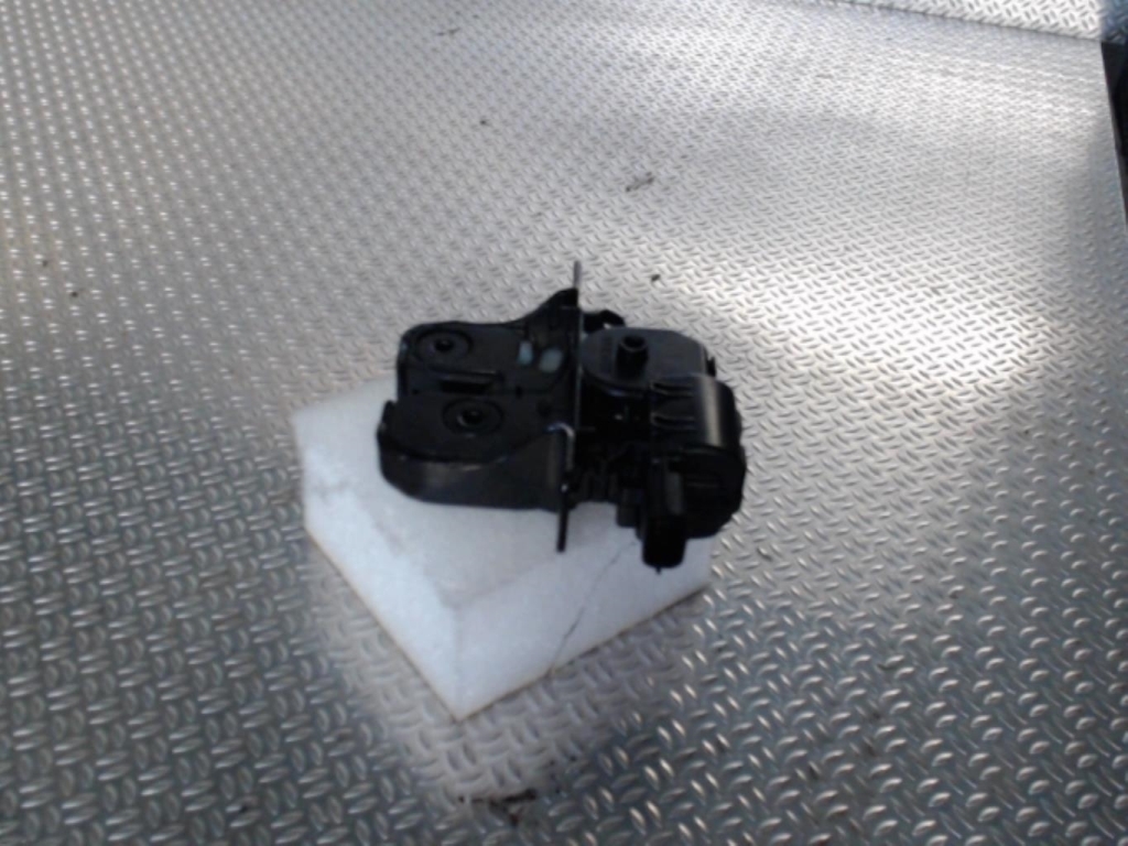Fermeture centralisee coffre RENAULT CAPTUR 1 Diesel - 1