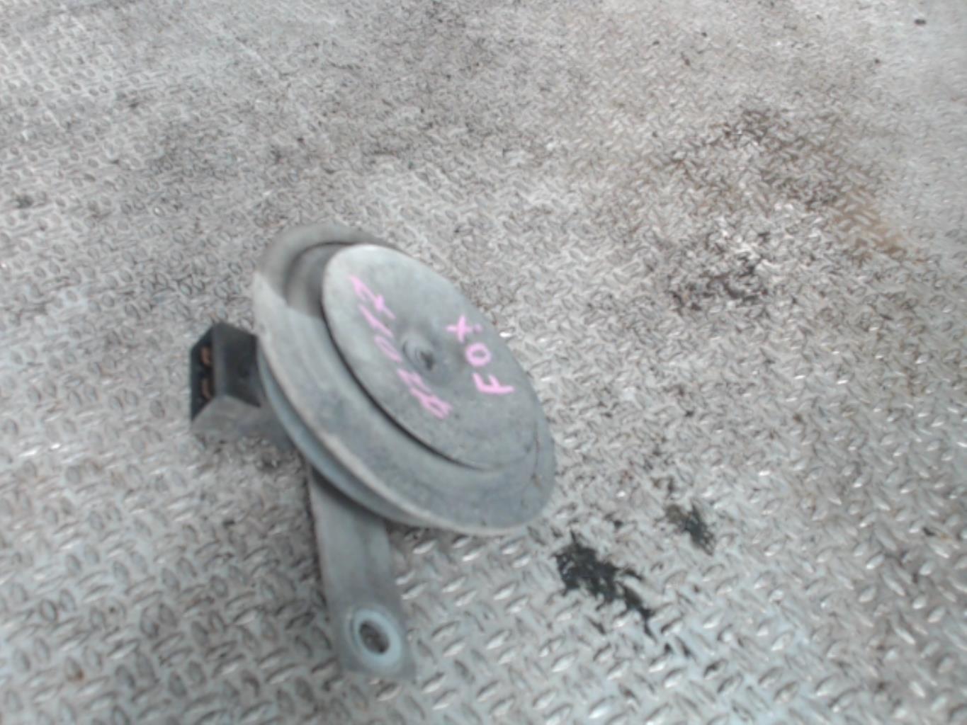 Avertisseur/Klaxon VOLKSWAGEN FOX Essence - 1