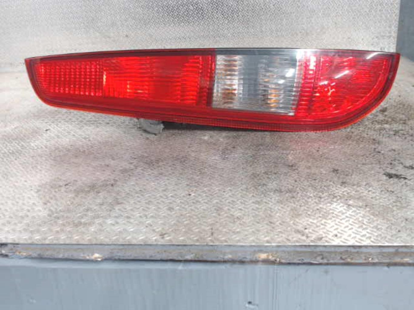 Feu arriere principal gauche (feux) FORD FOCUS 2 PHASE 1 BREAK Essence - 1