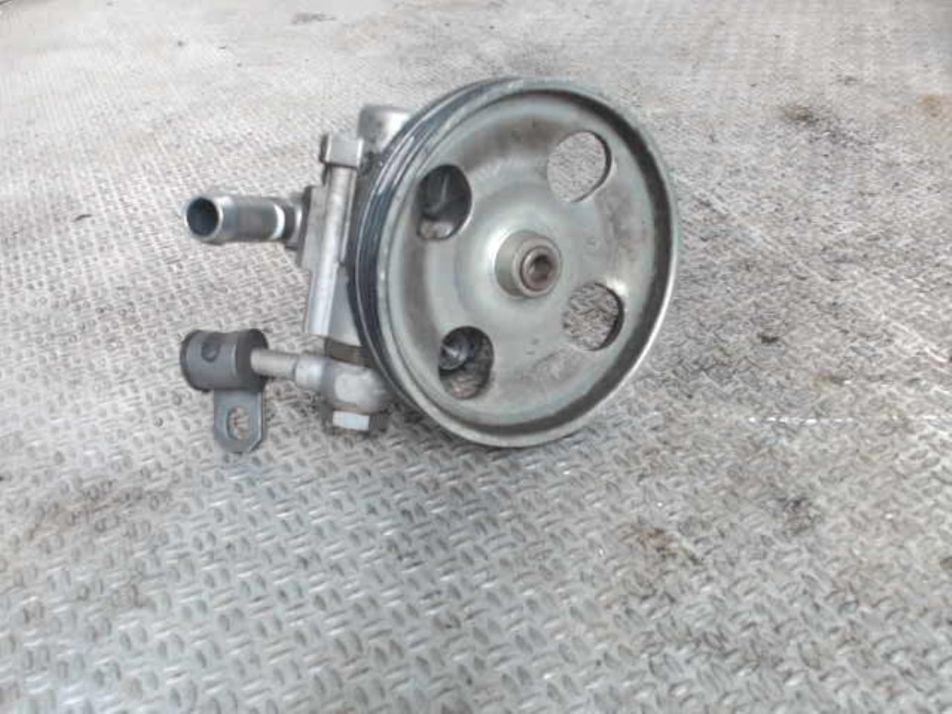 Pompe de direction FORD FIESTA 4 PHASE 1 Essence - 1